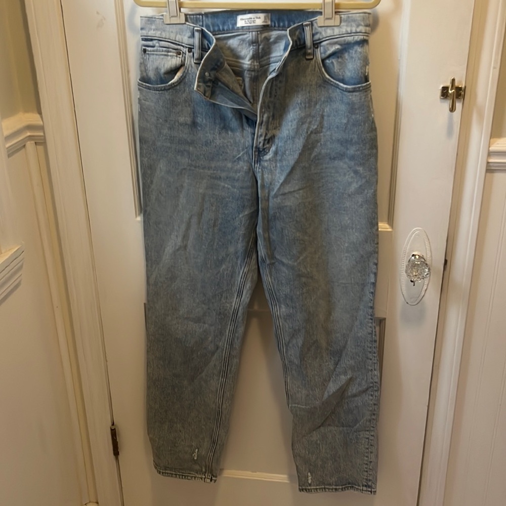 Abercrombie 90s Straight Ultra High Rise
